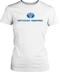 Футболка женская. Логотип Daewoo.